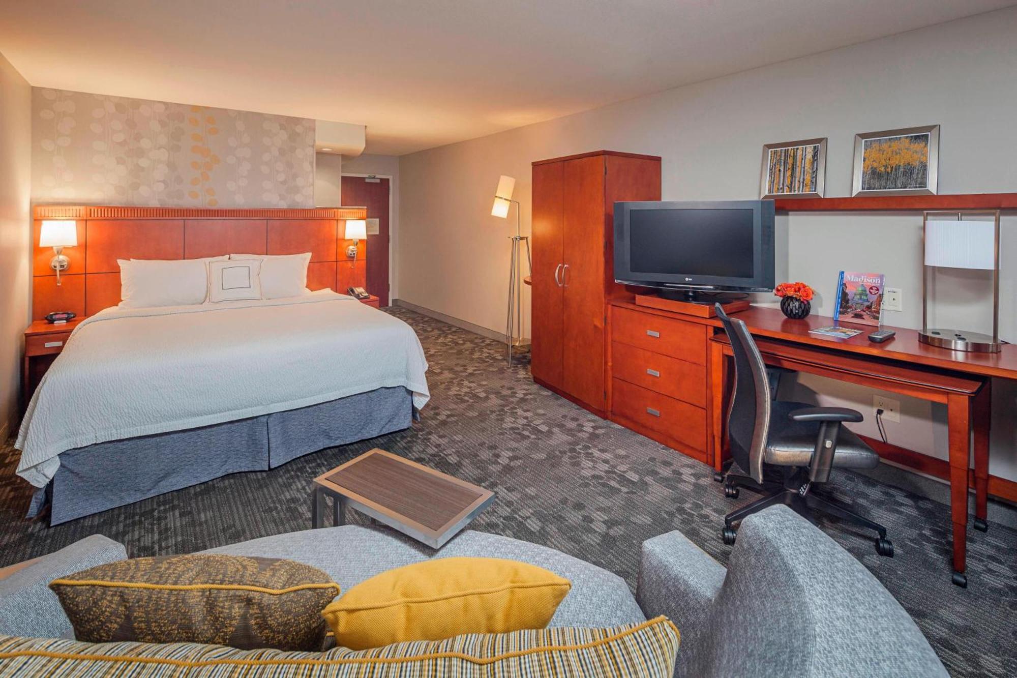 Courtyard By Marriott Madison West / Middleton Hotel Eksteriør billede