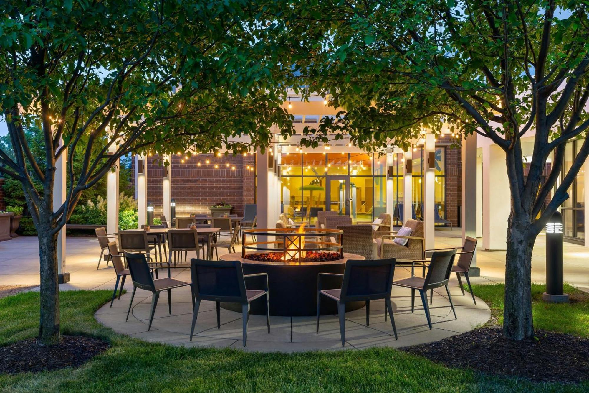 Courtyard By Marriott Madison West / Middleton Hotel Eksteriør billede